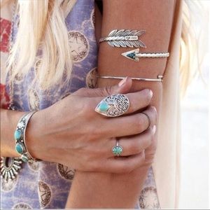 ♥️💋Bohemian style silver arrow arm cuff bangle